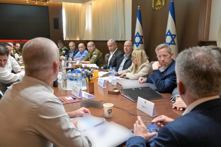 **Israel’s Security Cabinet Backs Ceasefire Agreement for Gaza, Awaiting Full Cabinet Decision**