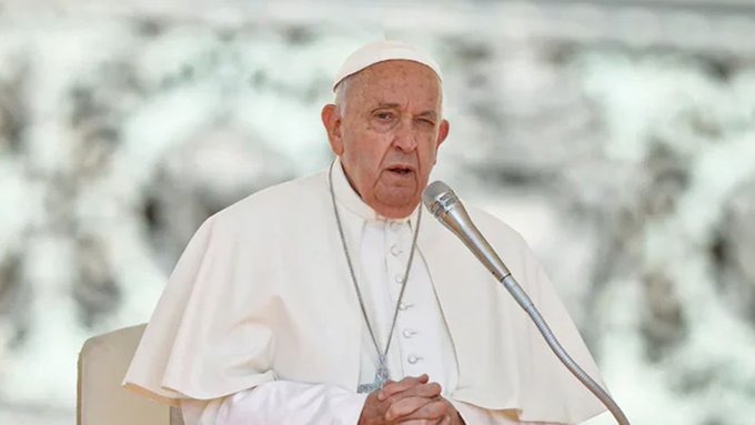 Pope Francis’ Health Improves, No Longer Needs Mechanical Ventilation After Respiratory Scare