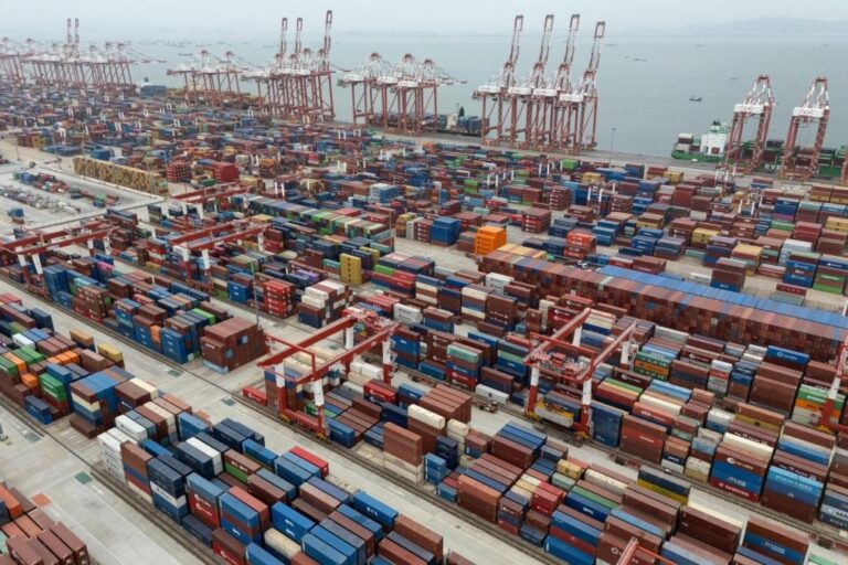 Trump's Tariffs Loom Over Economy as Shipments from China Fall